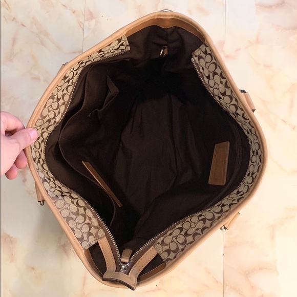 ♦️𝗦𝗢𝗟𝗗♦️ VTG coach large shoulder tote bag - Picture 11 of 16